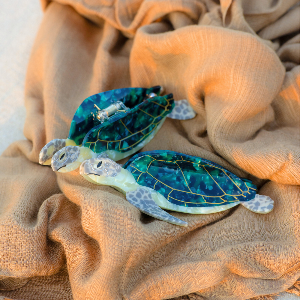 Sea Turtle Hair Claw - Emerald Green